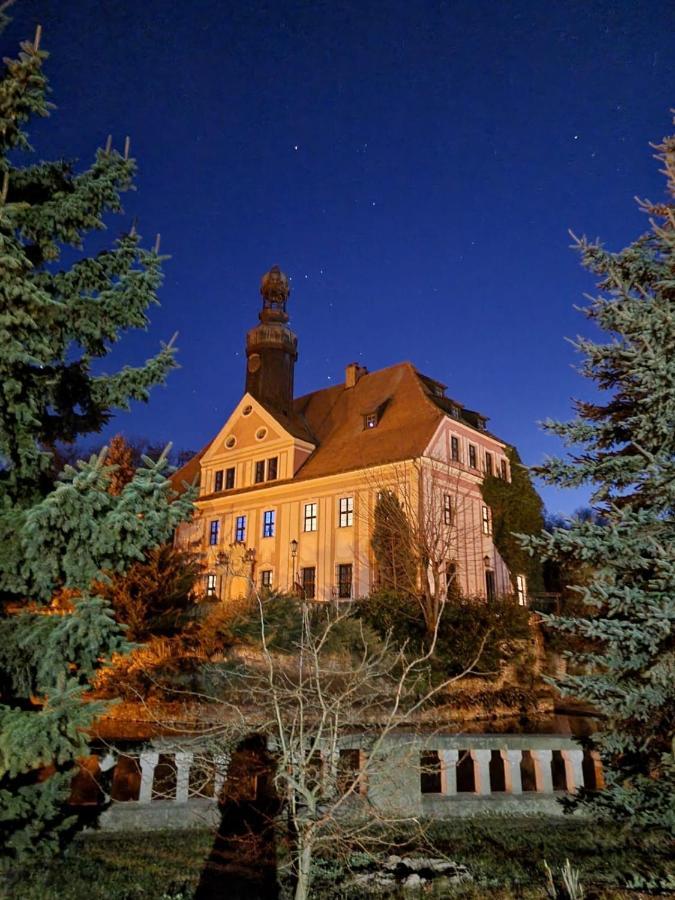 Boutique Palac Warmatowice Sienkiewiczowskie Legnica Exterior photo
